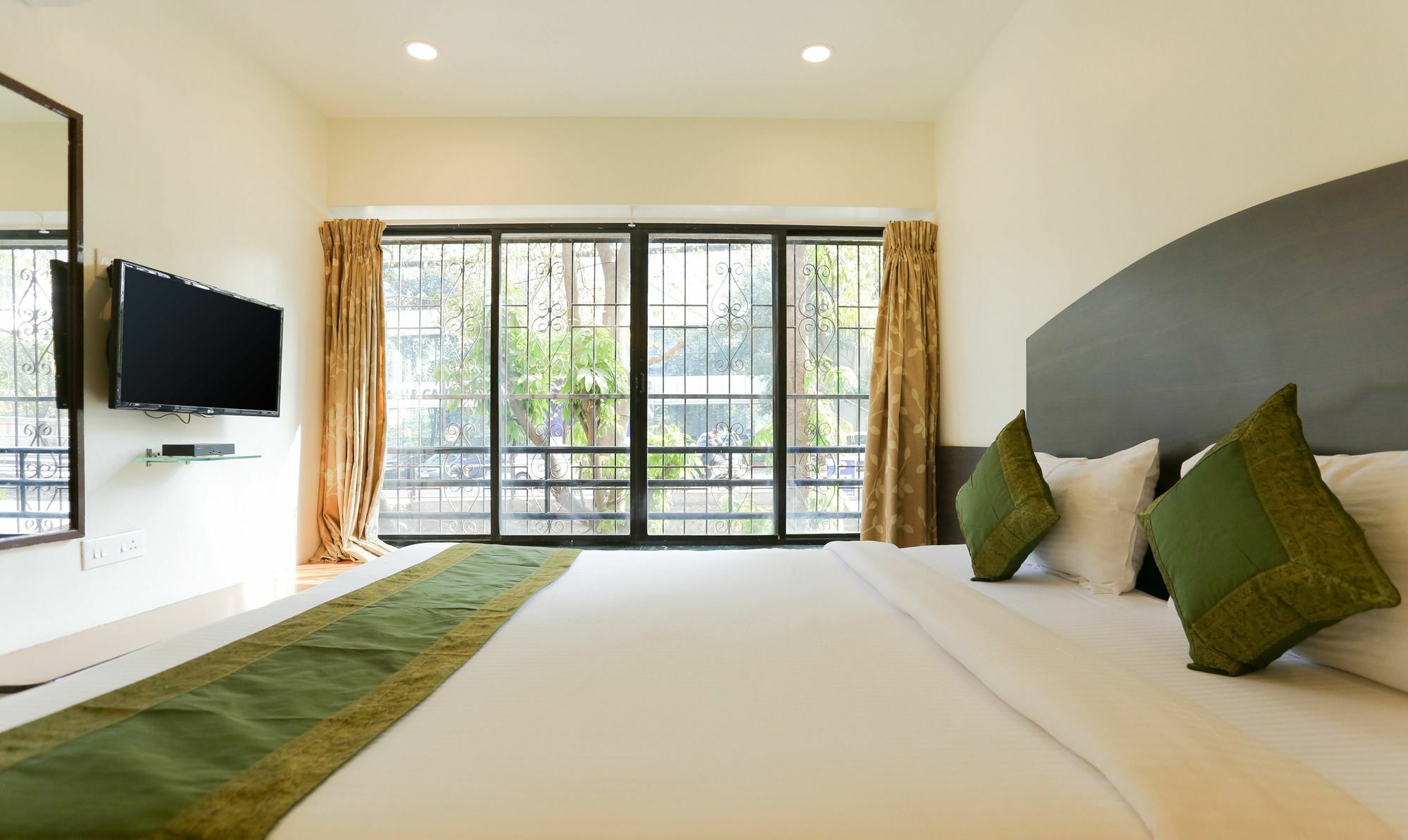 Itsy Hotels Hill View Ex Pune Ngoại thất bức ảnh