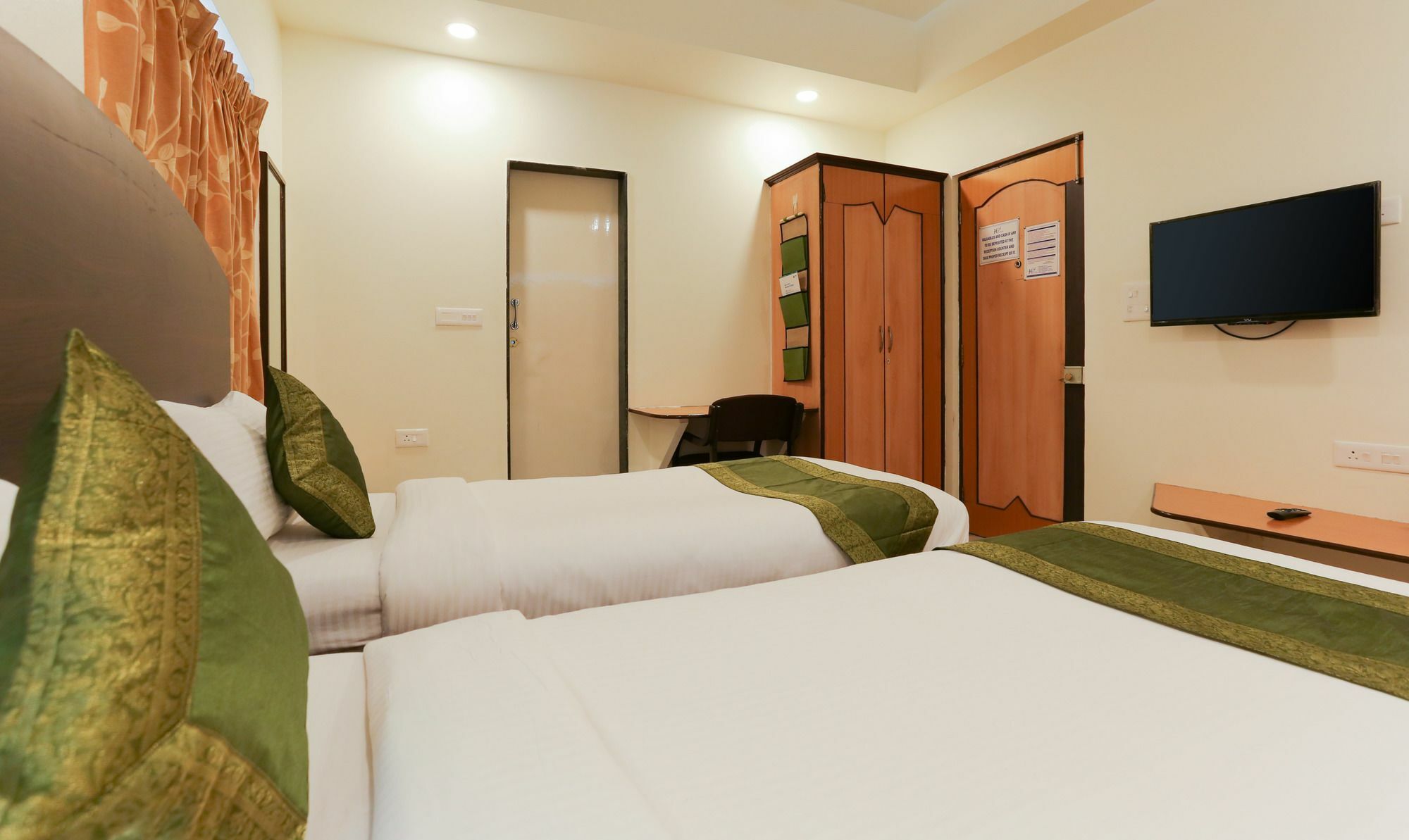 Itsy Hotels Hill View Ex Pune Ngoại thất bức ảnh