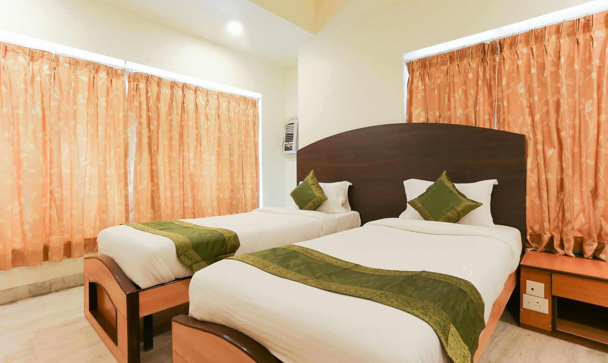Itsy Hotels Hill View Ex Pune Ngoại thất bức ảnh