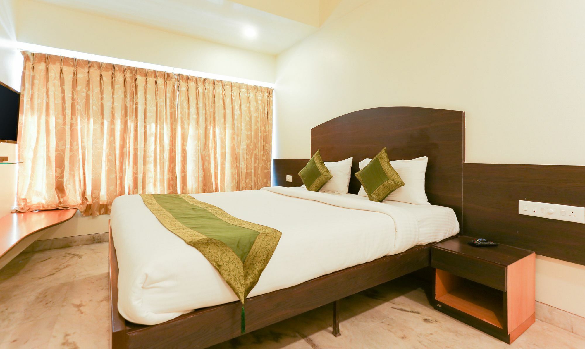 Itsy Hotels Hill View Ex Pune Ngoại thất bức ảnh