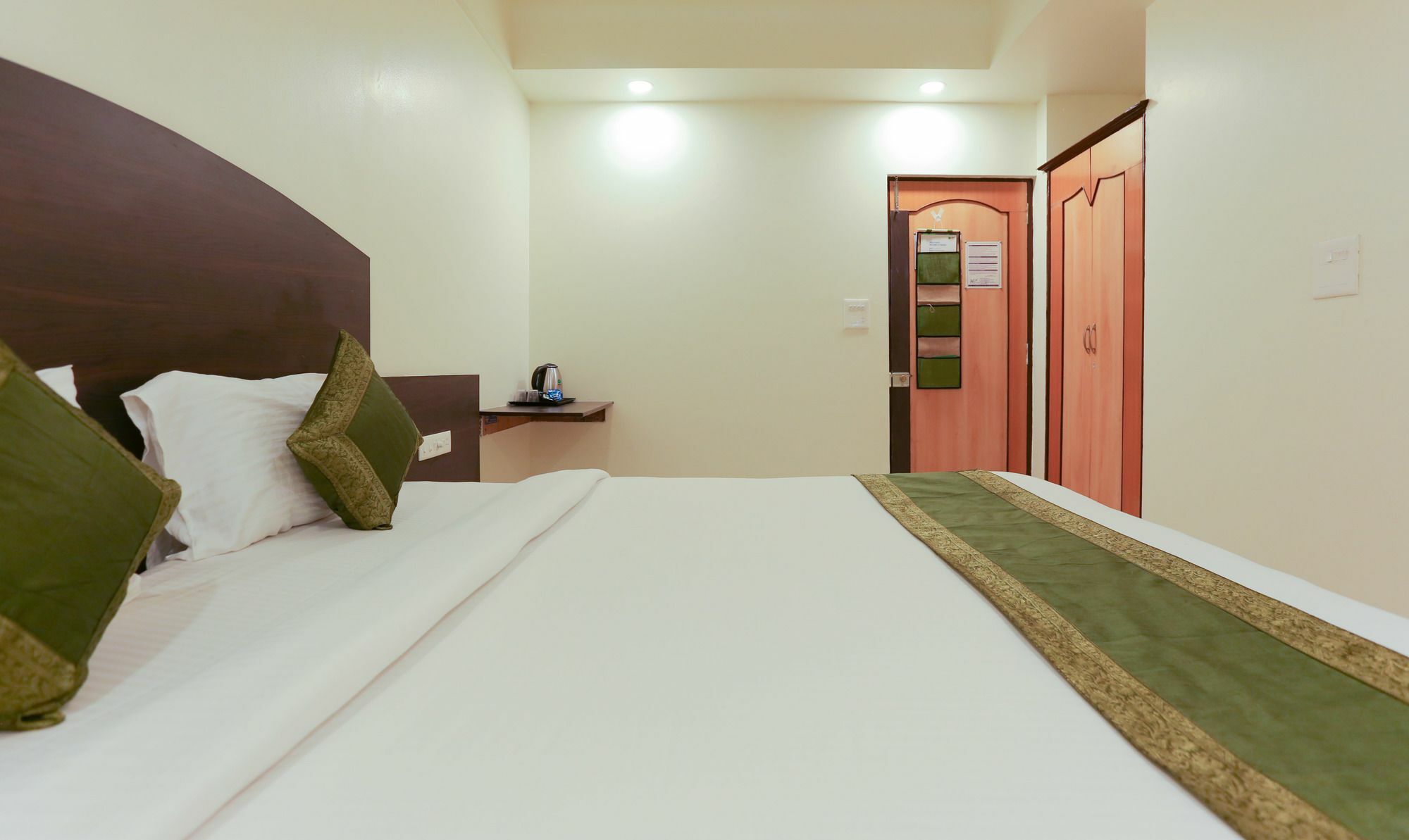Itsy Hotels Hill View Ex Pune Ngoại thất bức ảnh